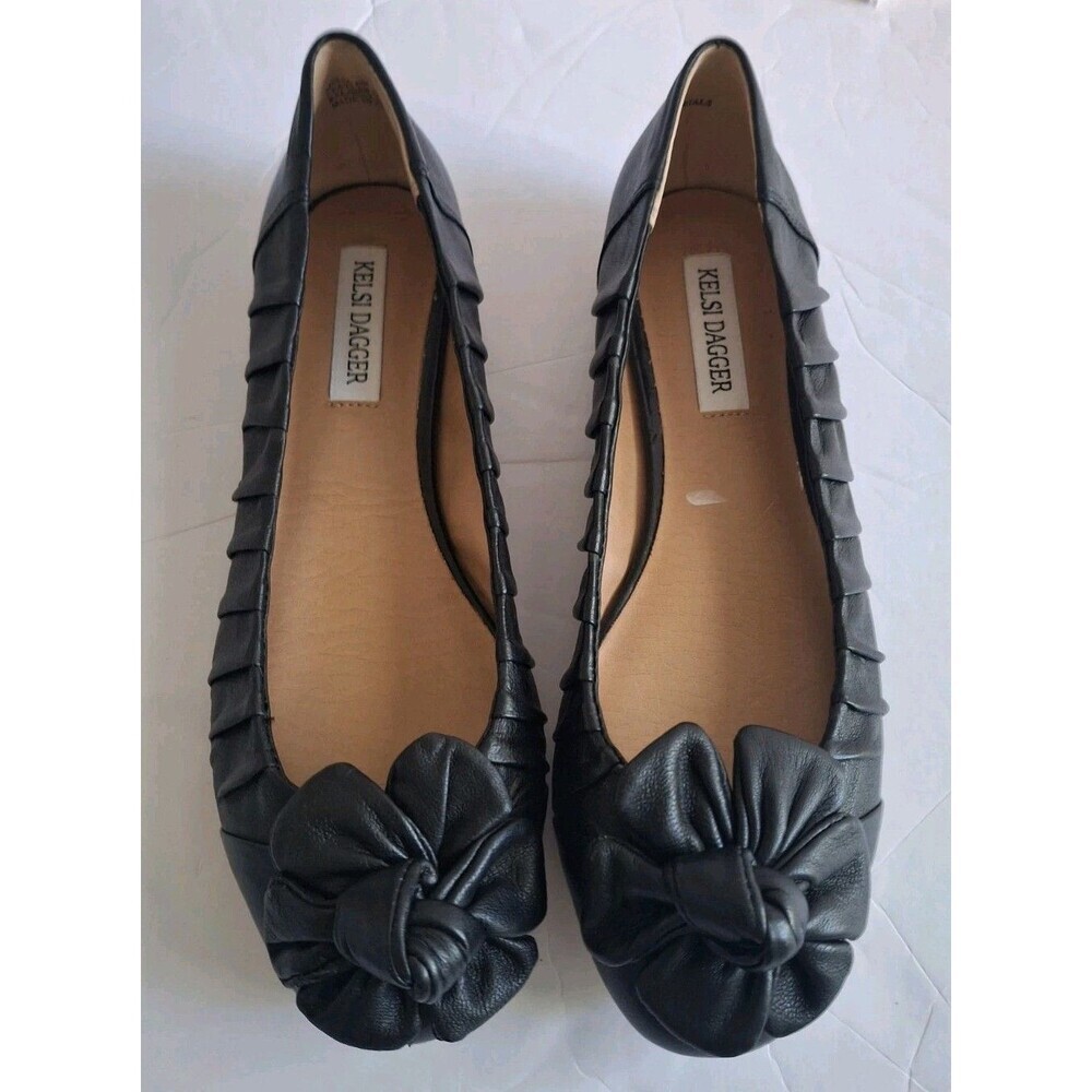 Kelsi Dagger Pleated Leather Ballet Flats Size 6 Black Flower Knot Quiet Luxury